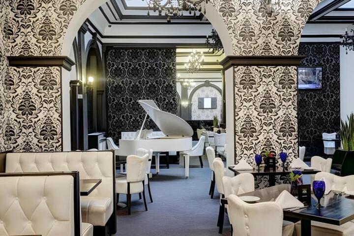 The Richmond Apart-Hotel